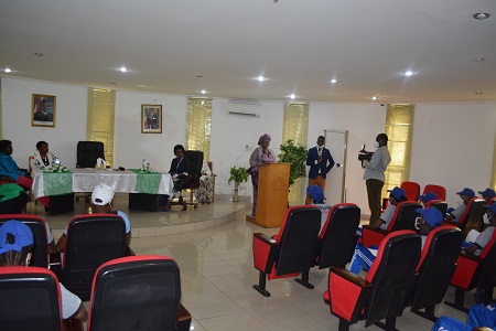 Education : les enfants d’Owerri rencontre l’ambassadeur du Nigéria